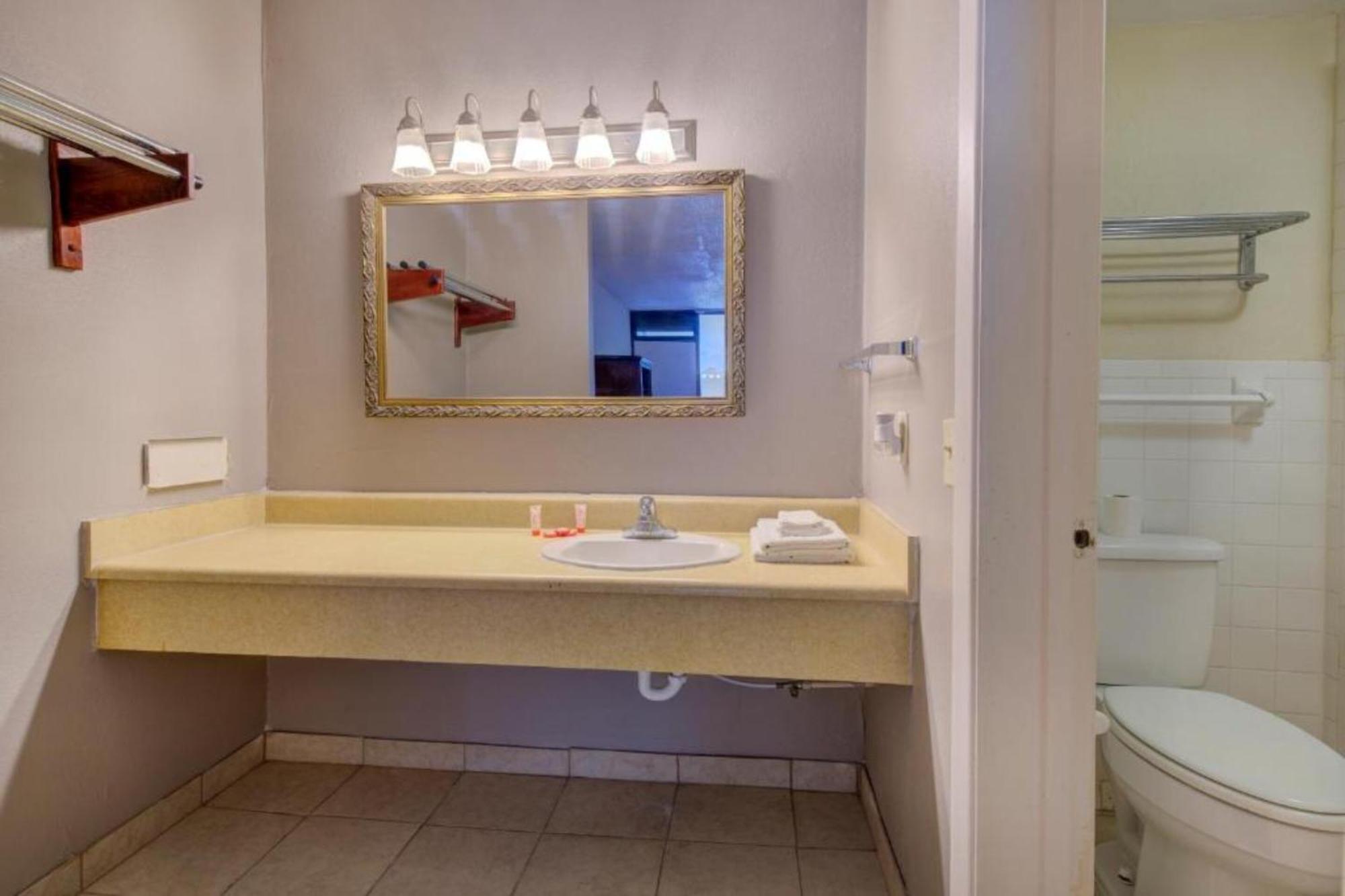 Oyo Hotel Douglas Ga Us-441 외부 사진
