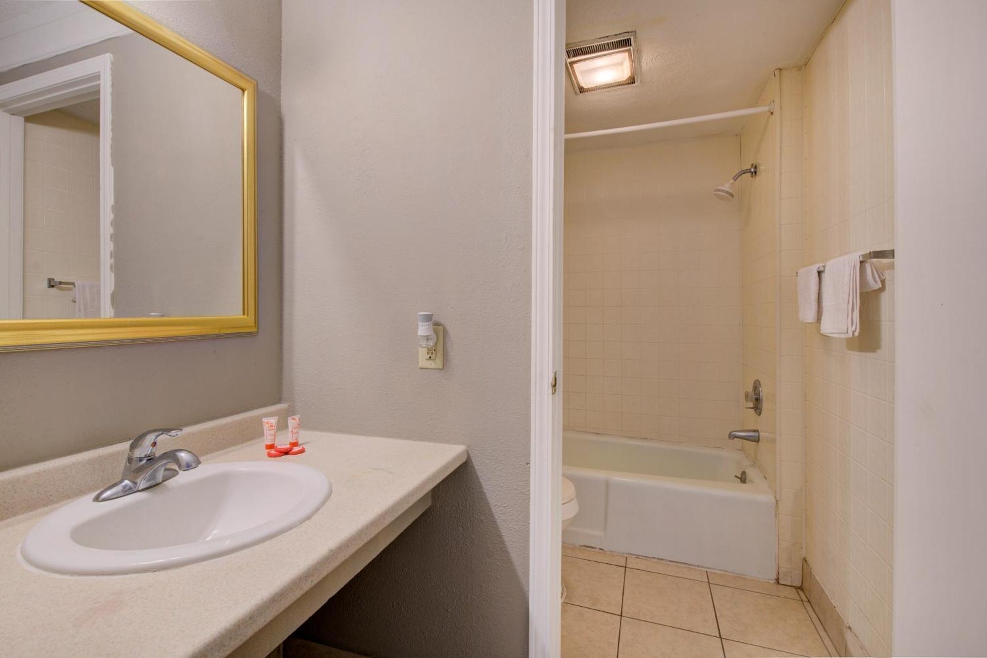 Oyo Hotel Douglas Ga Us-441 외부 사진