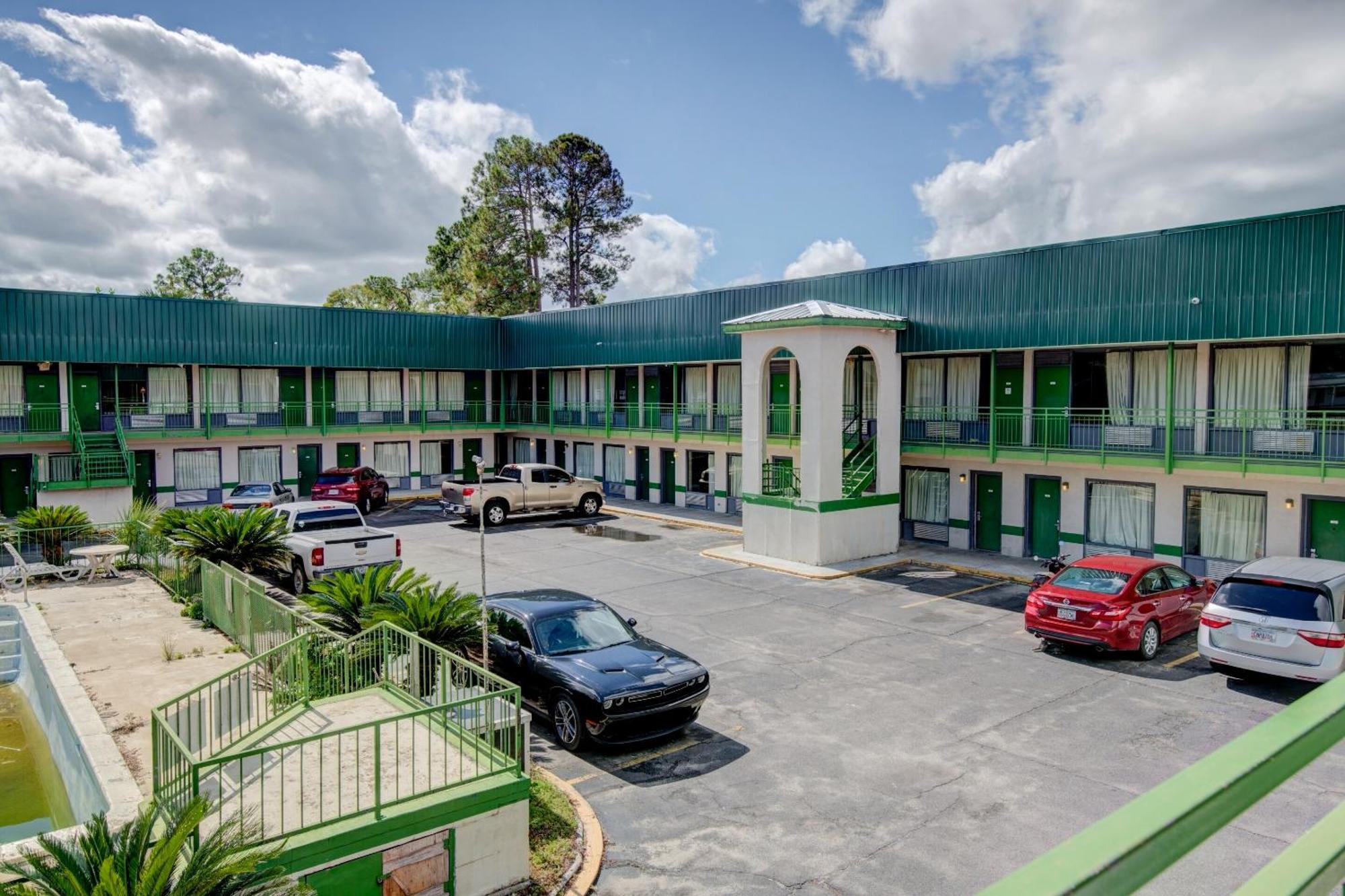 Oyo Hotel Douglas Ga Us-441 외부 사진